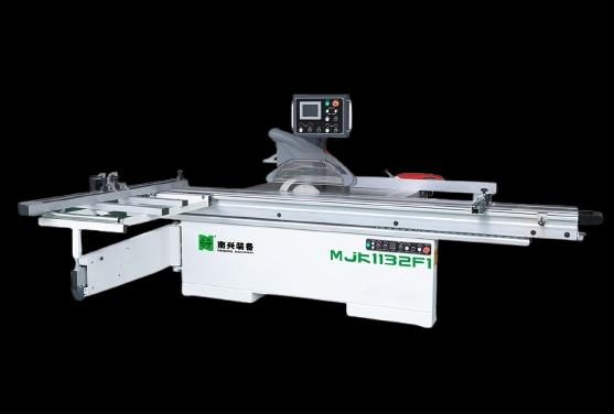 Panel saw machine